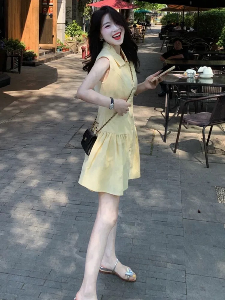 프랑스식 부드러운 황색 POLO 칼라 허리 수축 여성 드레스 여름 민소매 디자인 센스 연령 감소 작은 키 조끼 미니 스커트
