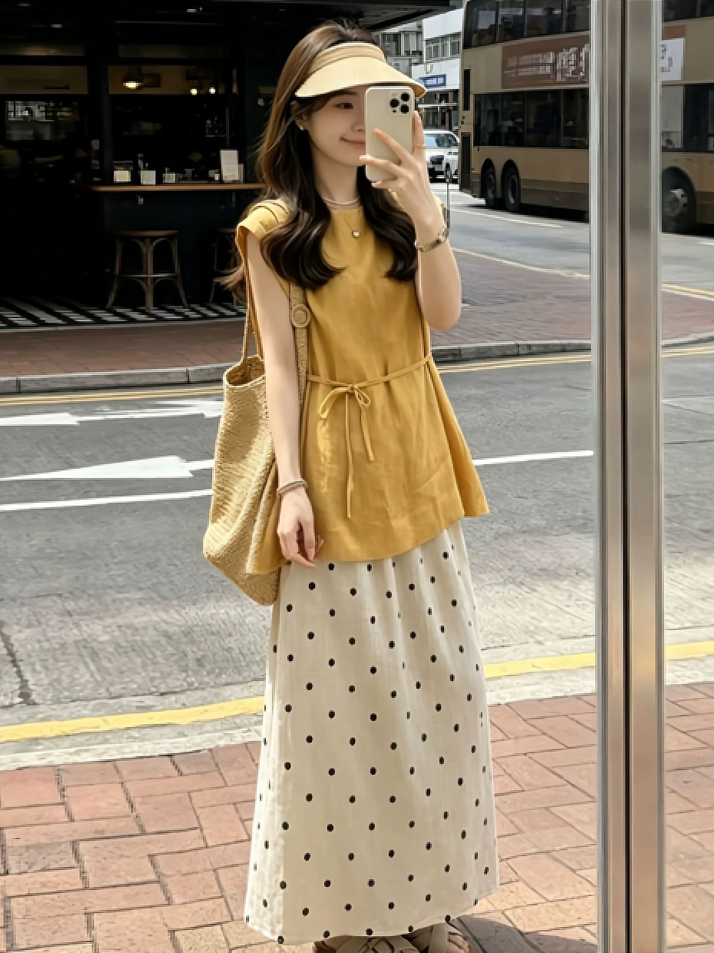 로얄 자매 캐주얼 고급 센스 세트 여성 2026 여름 새로운 품격 민소매 조끼 도트 무늬 반신 스커트 투피스 세트