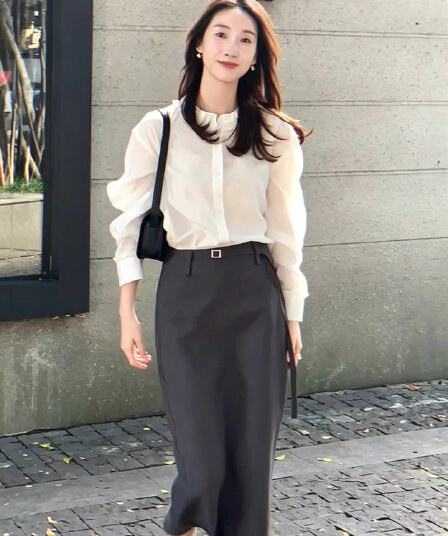 출퇴근 미니멀리즘 바람 화이트 프릴 셔츠 트임 반신 치마 세트 여성 가을 새로운 품격 빛 요리 한 착용 가져 가라.