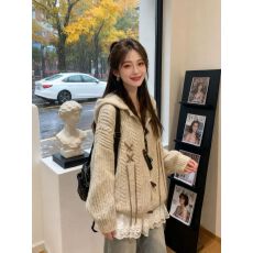 批发美式复古兔耳朵牛角扣连帽毛衣女<b class='q'>秋</b>冬宽松显瘦慵懒风针织开衫