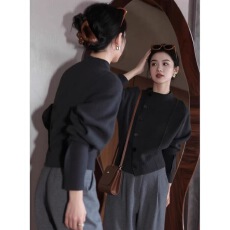 批发法式不规则半高领针织开衫女冬2025新款深灰色单排扣毛衣宽松上衣
