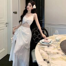 批发法式复古蕾丝镂空气质御姐连衣裙夏季新款海边沙滩度假仙女裙礼服
