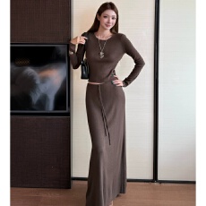 批发周淼ZHOUMIAO【首尔<b class='q'>街头</b>】桑蚕丝羊毛姐感上衣直筒半裙针织套装女