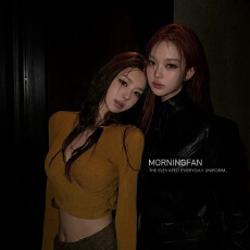 批发早安樊樊「媚骨」版型调整了很久!!定做金属环女感交叉针织长袖