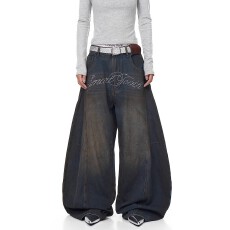 批发美式复古<b class='q'>烫钻</b>字母做旧弯刀<b class='q'>牛仔裤</b>男女春秋设计感宽松阔腿裤长裤