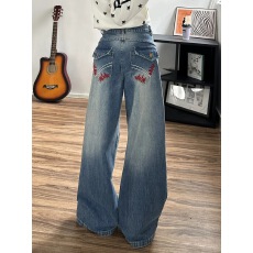 批发美式复古刺绣钉珠牛仔裤女2026春<b class='q'>秋</b>新款重工水洗宽松显瘦直筒裤子