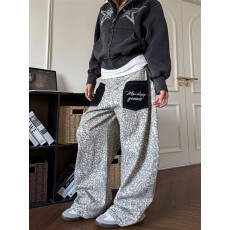 批发美式复古豹纹贴布口袋牛仔裤男女宽松街头阔腿弯刀休闲<b class='q'>长裤</b>