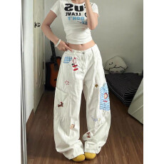 批发美式趣味苹果小狗刺绣牛仔裤女夏季宽松做旧水洗阔腿直筒工装裤子