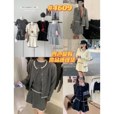 批发羊毛<b class='q'>针织</b>高级感三件套女法式慵懒风毛衣开衫+圆领<b class='q'>短袖</b>+撞色半身裙