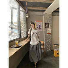 批发实拍实价 复古小熊印花<b class='q'>T</b><b class='q'>恤</b>女短袖上衣+格子半裙套装女