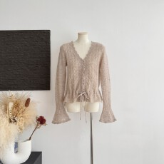 批发EAR RAE 朦胧光泽 <b class='q'>马海毛</b>羊毛法式钩花镂空v领收腰针织毛衣<b class='q'>开衫</b>