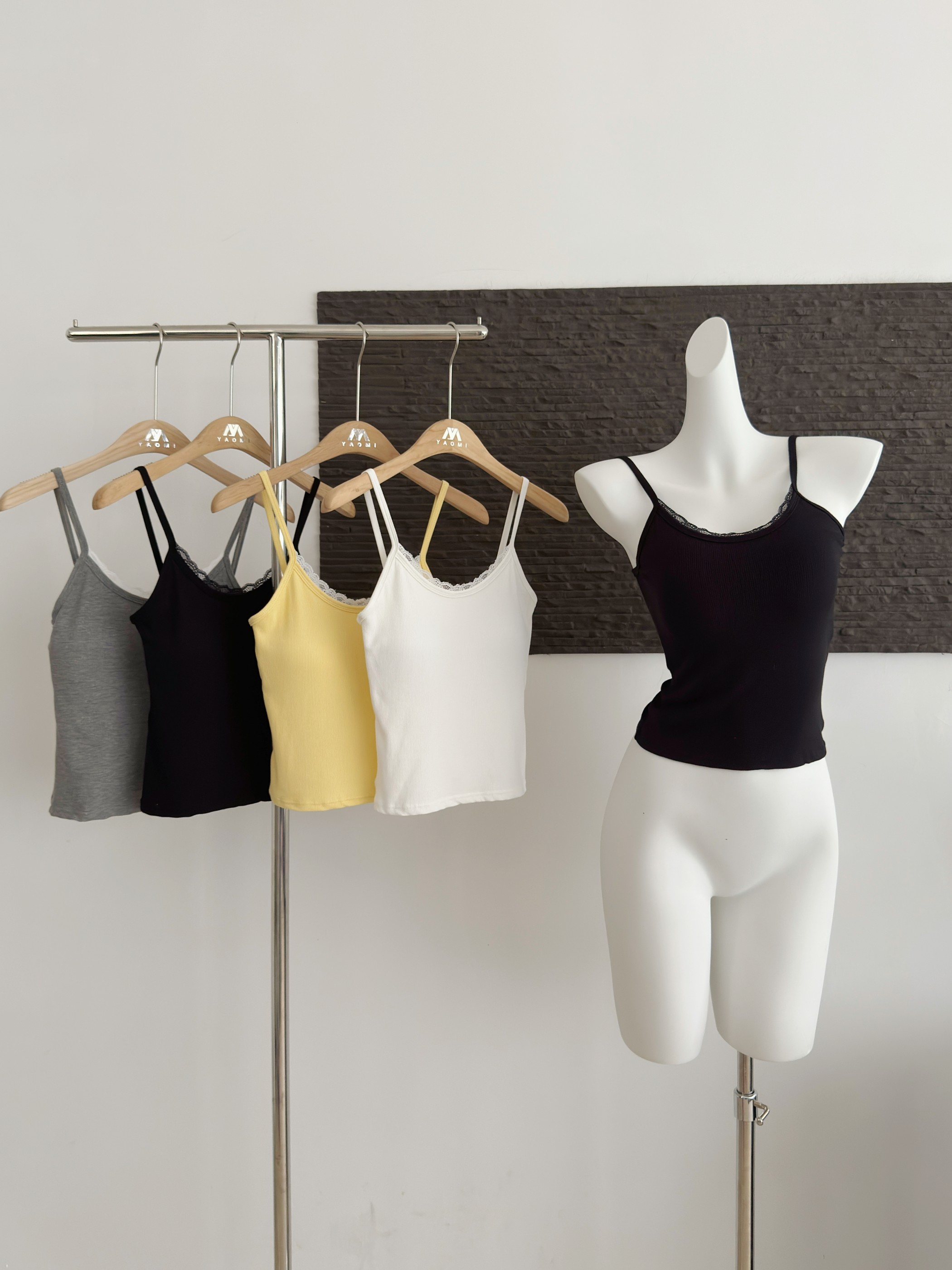 화이트 레이스 행침 벨트 가슴 패드 조끼 여성 인사이드 가져 가라. 봄 여름 새로운 만나는 고유 한 아름다운 작은 맨위 다용도