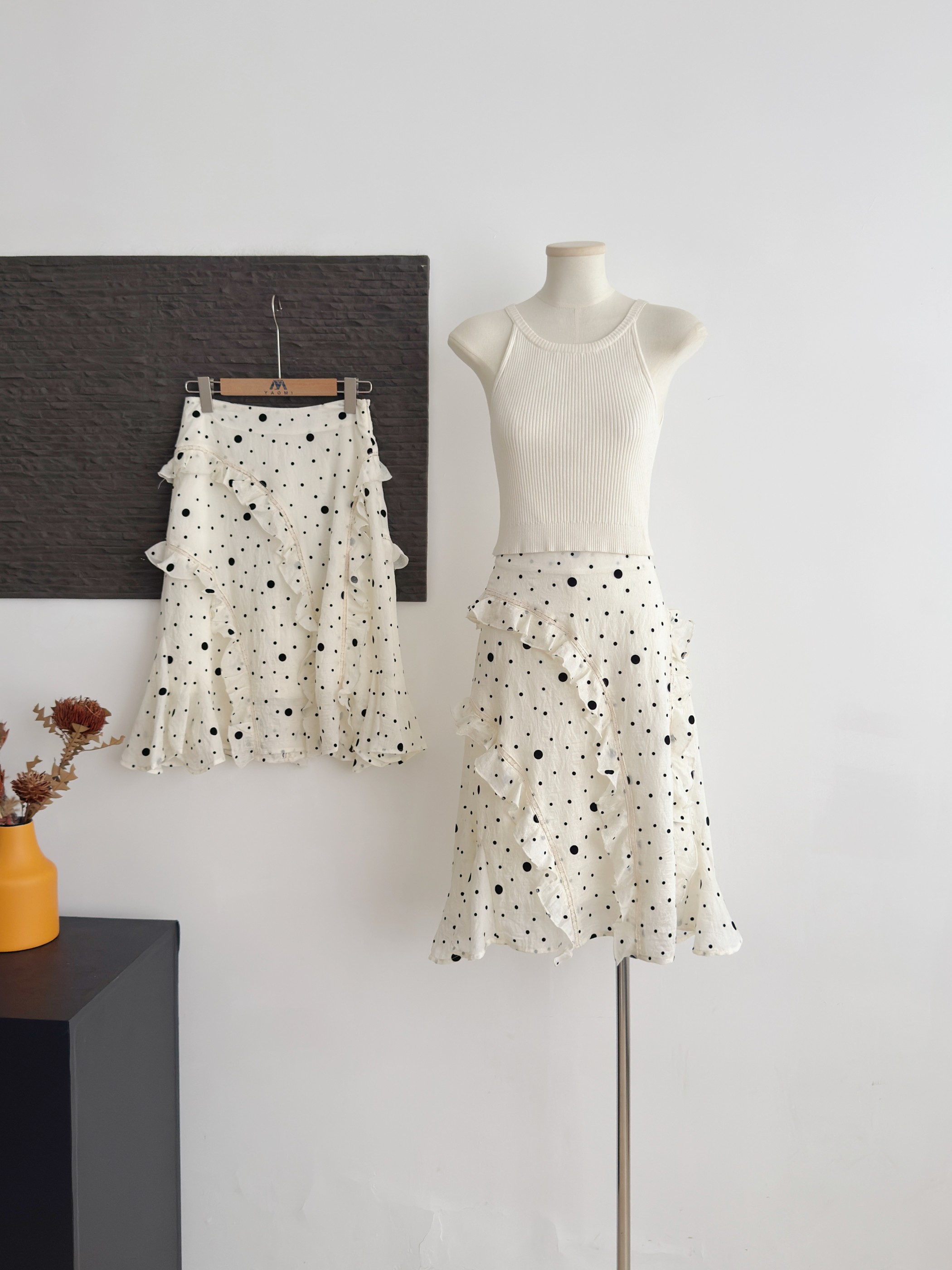 똑똑한 자르기 72 라이 경기 서울 식물 플러시 도트 무늬 중간 길이 스커트 우아한 불규칙 프릴 반신 스커트