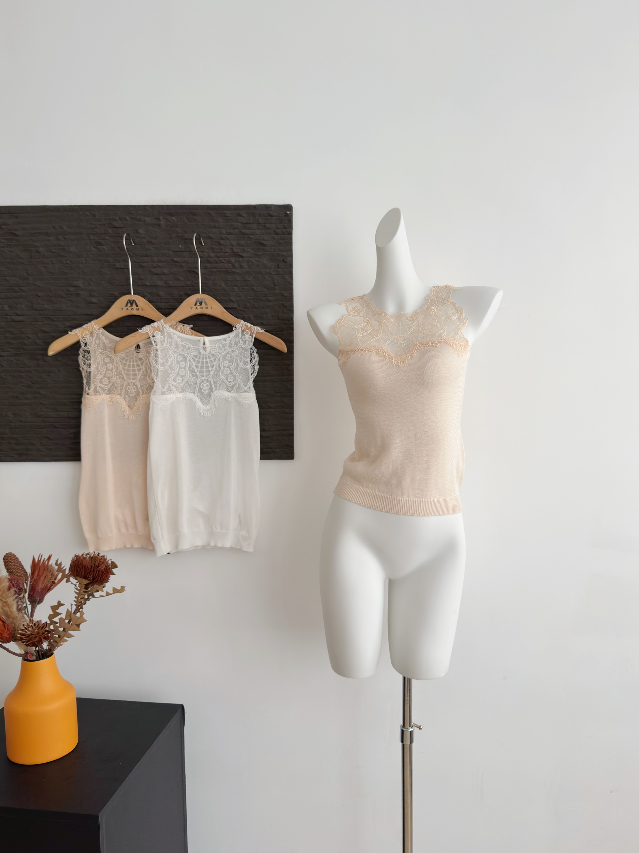 qiauuu 우유 부드러운 ~을 통해 피부 es 레이스 분말 크리스탈 트윈 룸 꽃 부드러운 순수한 욕망 허리 수축 쇼트 스타일 조끼 맨위 여성