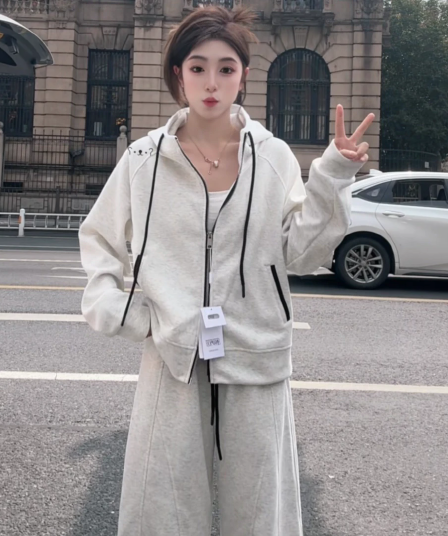 26 년 봄 새로운 여성 의류 빛 럭셔리 배색 캐주얼 스포츠 슈트