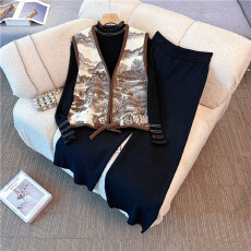 批发实拍2025新款大码女装<b class='q'>胖</b><b class='q'>mm</b>小香风水墨V领马甲打底衫阔腿裤三件套