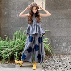 批发图片已处理2026新款格子<b class='q'>休闲</b>花朵无袖背心=灯笼阔腿裤两件套