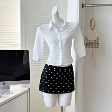 批发白色V领短袖POLO<b class='q'>衬衫</b>纯欲修身收腰短款上衣<b class='q'>波点</b>半身裙包臀裙短裙