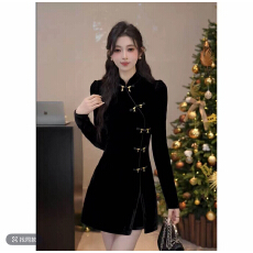 批发圆脸酥心事信笺新中式国风盘扣立领<b class='q'>丝绒</b><b class='q'>连衣裙</b>女装