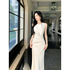 批发法式缎面褶皱气质连衣裙女夏收腰显瘦