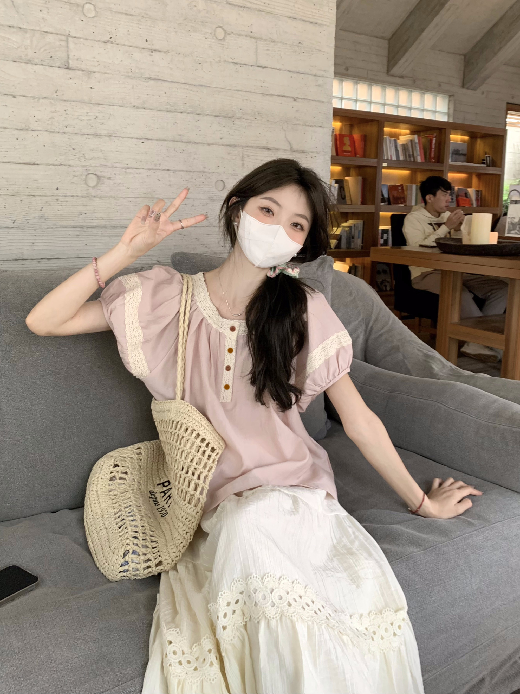 실사 정가 한 부서 반팔 라운드 넥 레이스 조각 셔츠 작은 키 새로운 작은 셔츠 거품 소매 인형 셔츠