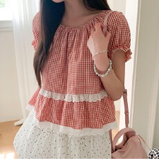 批发夏季新款韩系甜美俏皮格子百搭泡泡袖宽松蕾丝花边上衣小衫女