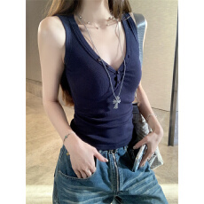 批发百合 已出货  罗纹  小众设计感纽扣v领吊带小背心