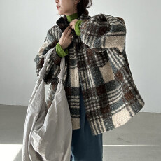 批发INS黑色复古格纹短款外套女2025年冬季新款立领加厚保暖宽松上衣