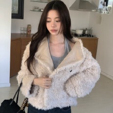 批发INS皮毛一体外套2025秋<b class='q'>冬</b>洋气毛绒绒侧边扣羊羔毛短款毛毛外套女