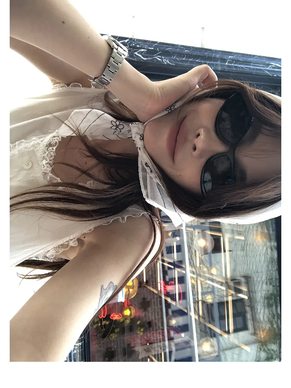화이트 V넥 원피스 상세 이미지 7