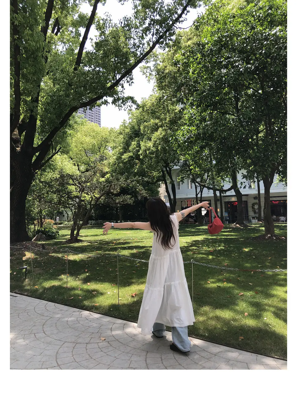화이트 V넥 원피스 상세 이미지 8