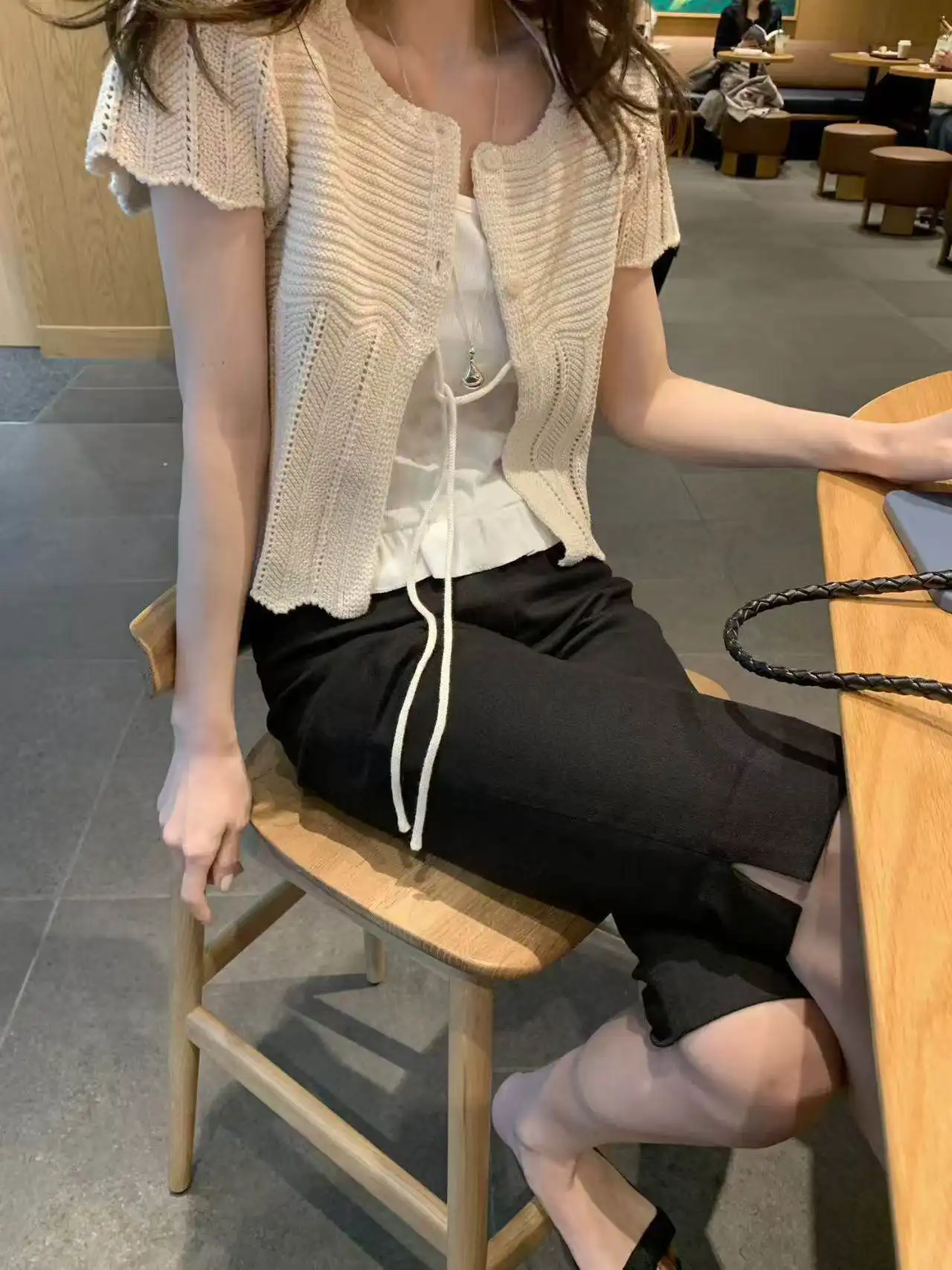 프렌치 스타일 단추 레이스 반소매 라운드넥 가디건 상세 이미지 38