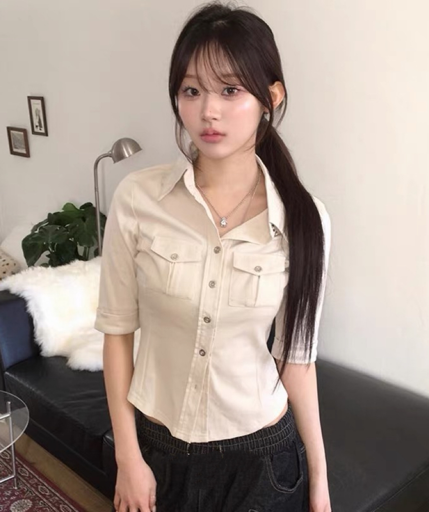선적 중 쌀 살구 색상 폴로 칼라 싱글 줄 버튼 주머니 워크웨어 티셔츠 핫걸 몸매 가꾸기 맨위