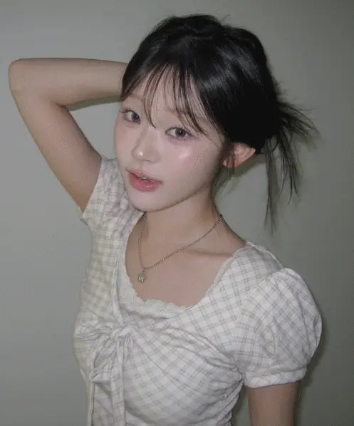 반소매 체크 패턴 퍼프소매 티셔츠 상세 이미지 4
