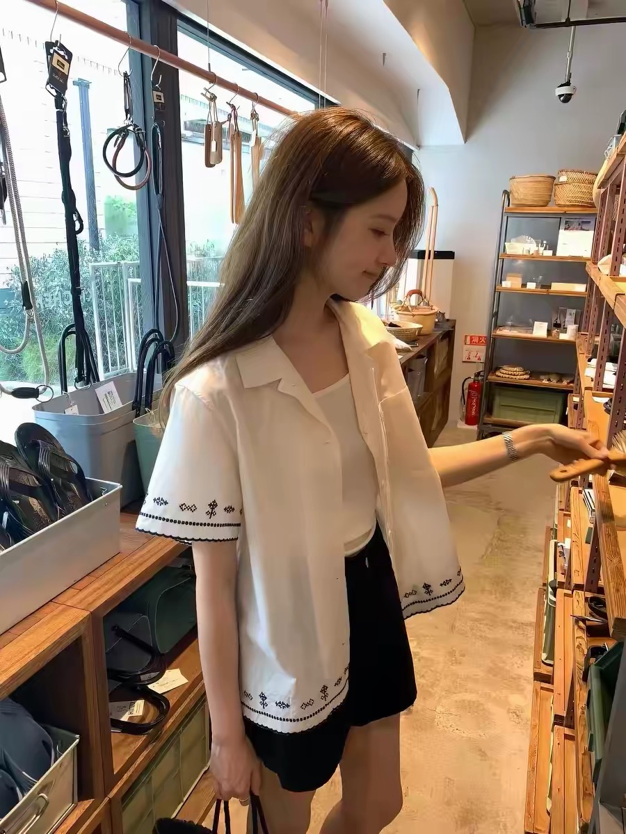 한국 동대문 26 문예 센스 자수 레이스 폴로 칼라 싱글 주머니 반팔 셔츠
