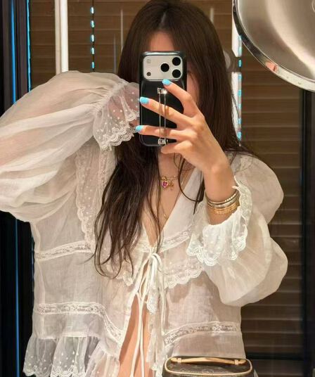 프랑스식 화이트 V넥 랜턴 반팔 여성 셔츠 여름 새로운 레이스 측면 자외선 차단 작은 셔츠