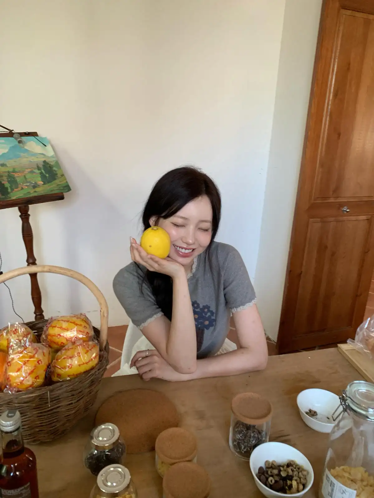 라운드넥 레이스 플라워 자수 반소매 니트 (3color) 상세 이미지 11