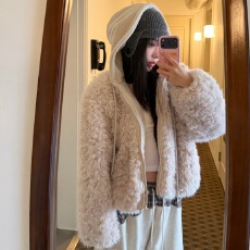 批发chic<b class='q'>韩国</b>东大门假两件连帽拼接环保皮草女秋冬新款夹棉毛毛<b class='q'>短外套</b>
