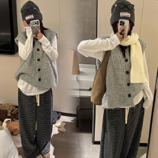批发韩版排扣圆领无袖针织衫马甲开衫毛衣外套女加条纹裤子套装