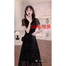 批发碎花V领短袖<b class='q'>连衣裙</b>2026春新款浪漫复古收腰长裙