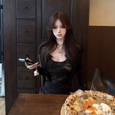 批发2026蕾丝微透显瘦辣妹<b class='q'>上衣</b>修身吊带背心+短款<b class='q'>外套</b>开衫套装