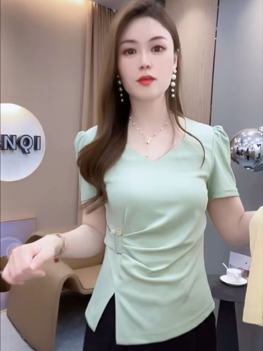 2026 반팔 티셔츠 여름 새로운 패션 품격 허리 수축 슬림해 보이는 다용도 연령 감소 작은 키 맨위