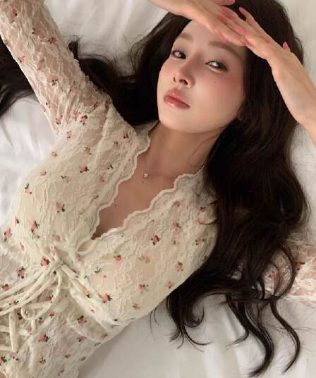 2026 여름 새로운 달콤한 스타일 레이스 셔츠 고유 한 아름다운 그레이트 봐. 의류 여성