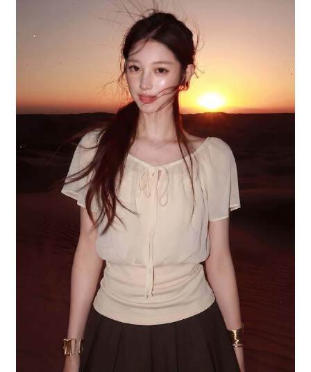 2026 얕은 살구 색상 페이크 레이어드 패치워크 레이스업 V넥 연꽃 잎 소매 여성 셔츠 품격 맨위