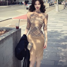 批发2026撞色格纹轻薄微透网纱中袖修身女秋蕾丝包臀半身裙套装