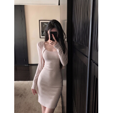 批发韩系穿搭细条纹长袖开衫女显瘦短款上衣吊带连衣裙百搭<b class='q'>秋</b>季套装裙