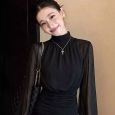 批发法式气质黑色灯笼袖高领<b class='q'>雪纺衫</b>t恤女秋季独特褶皱温柔收腰打底衫