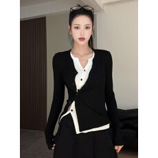 批发<b class='q'>大码</b><b class='q'>胖</b><b class='q'>MM</b><b class='q'>假两件</b>撞色V领斜扣长袖T恤女秋冬季设计感不规则修身上衣