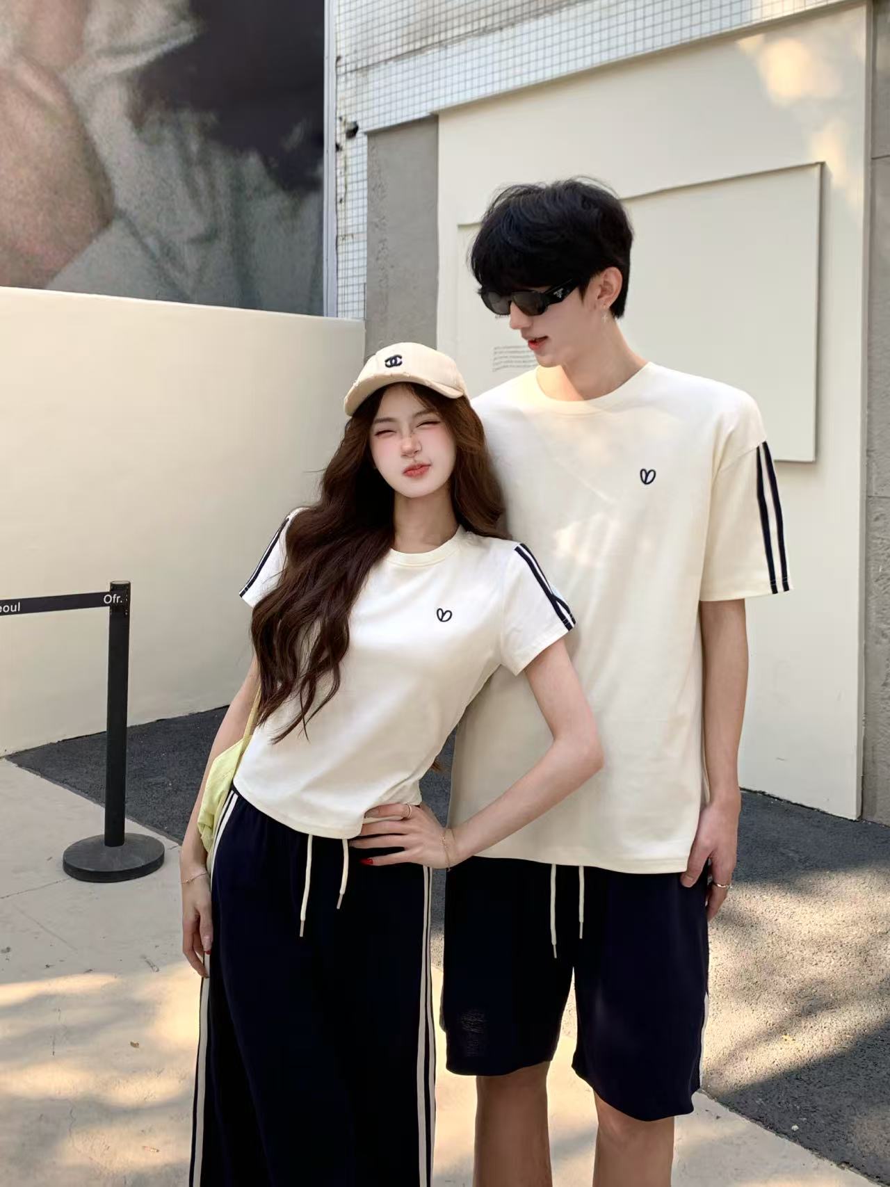 실사 여름 캐주얼 여성 품격 티셔츠 반신 스커트 여성 의류 맨위 치마 세트 커플룩