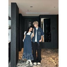 批发实拍学院风穿搭牛仔背带裙连衣裙<b class='q'>女</b>超火可爱俏皮鱼尾长裙<b class='q'>情侣</b>装